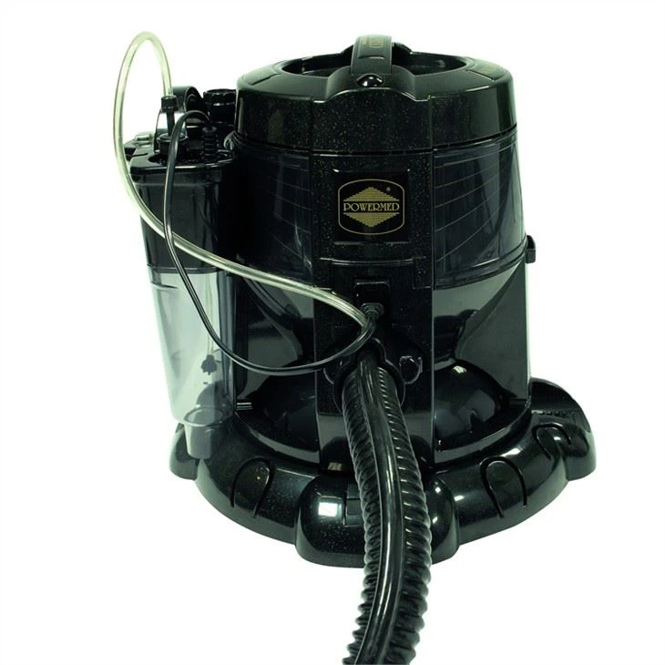 Vacuum cleaner with water filtration